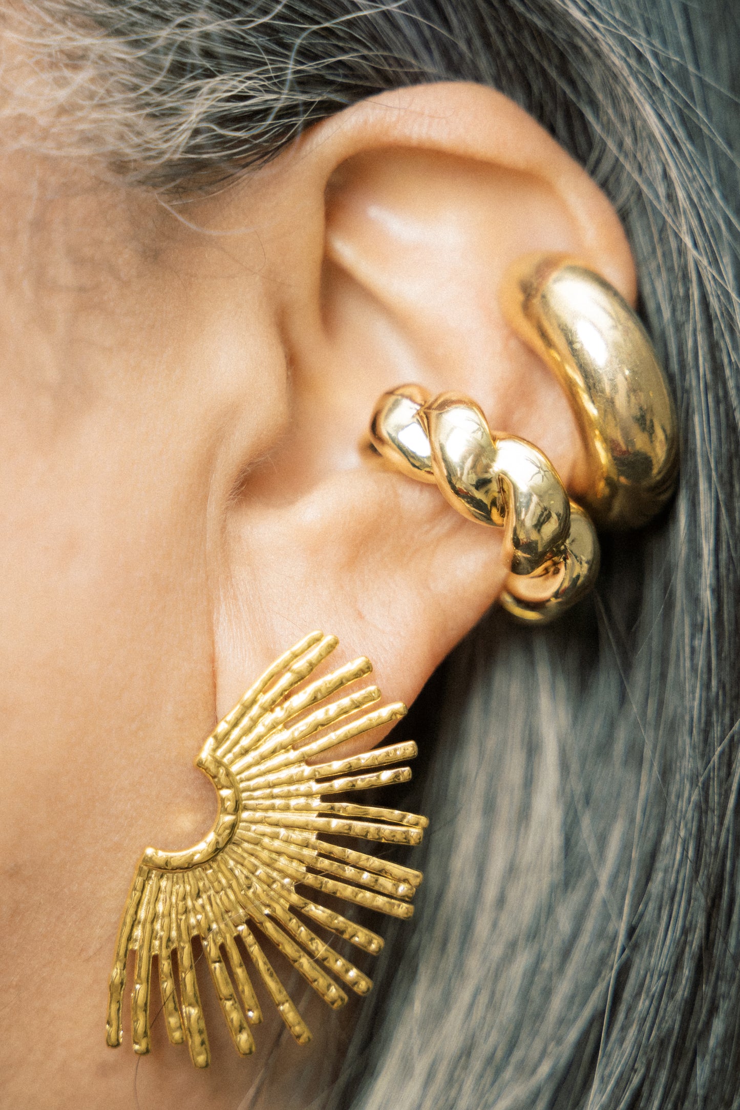 Ear Cuff (Gold)